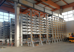 7.	Multi tray curing storage with lug chains