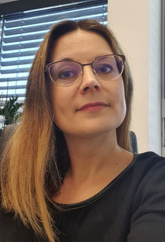 Marjetka Bradač, Office Manager