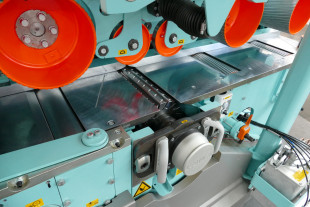 Multiplan is all You need. It is a moulder at its best: precise, adjustable, versatile and strong.