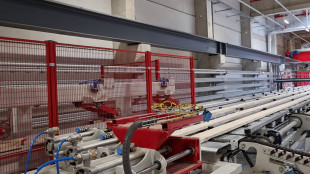 150 Rollcase conveyor with side sweep lug chain