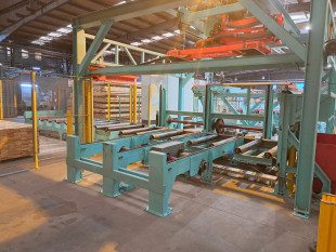 1.	Vacuum destacking device for packages