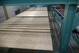 8. Multi tray storage (10 trays) for cross laminations