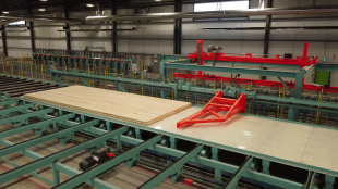 20. Longitudinal CLT panel push off unit with outfeed conveyor