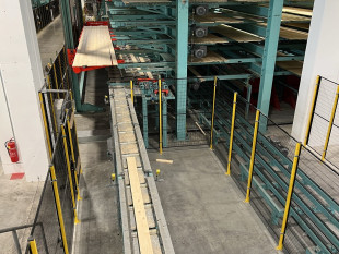 8.	Side sweep lug chain, lamella transport, elevators, curing storage with 6 levels