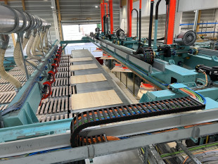 12.	Cross-layer rotating device, stacking