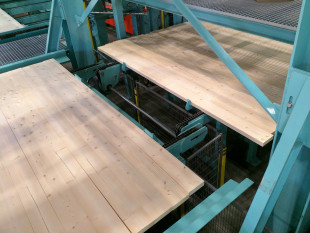 13. Chain conveyor storage for cross layer laminations (3 layers)