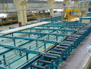 Chain conveyors
